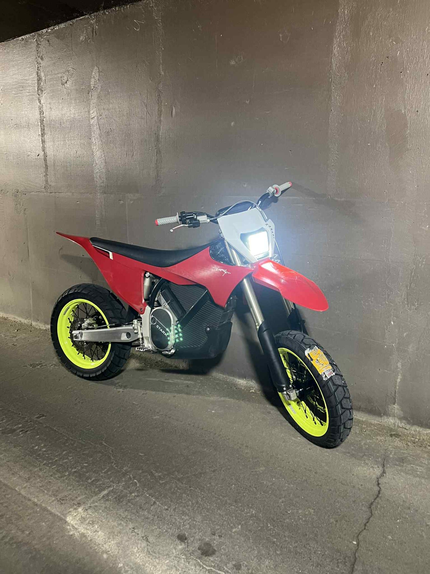 Off-Road Headlight pre wired with switch for Varg MX 1.0 (Gen 1 and Gen 2)